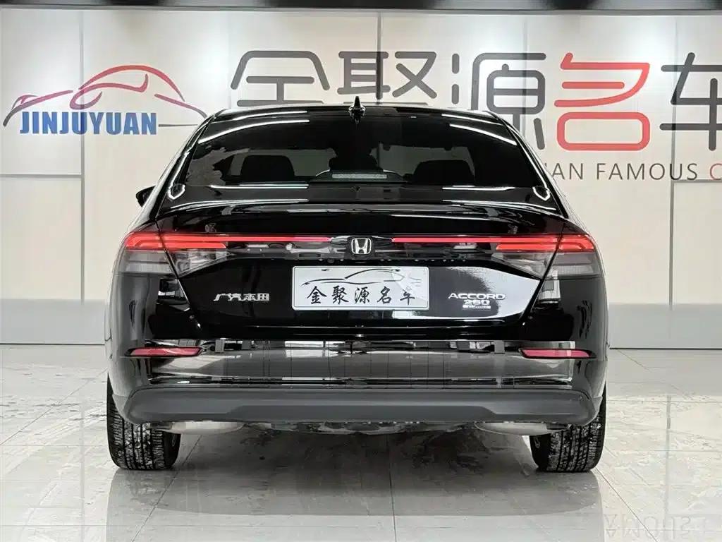 2024 Honda Accord 260TURBO Luxury Edition — миниатюра 5