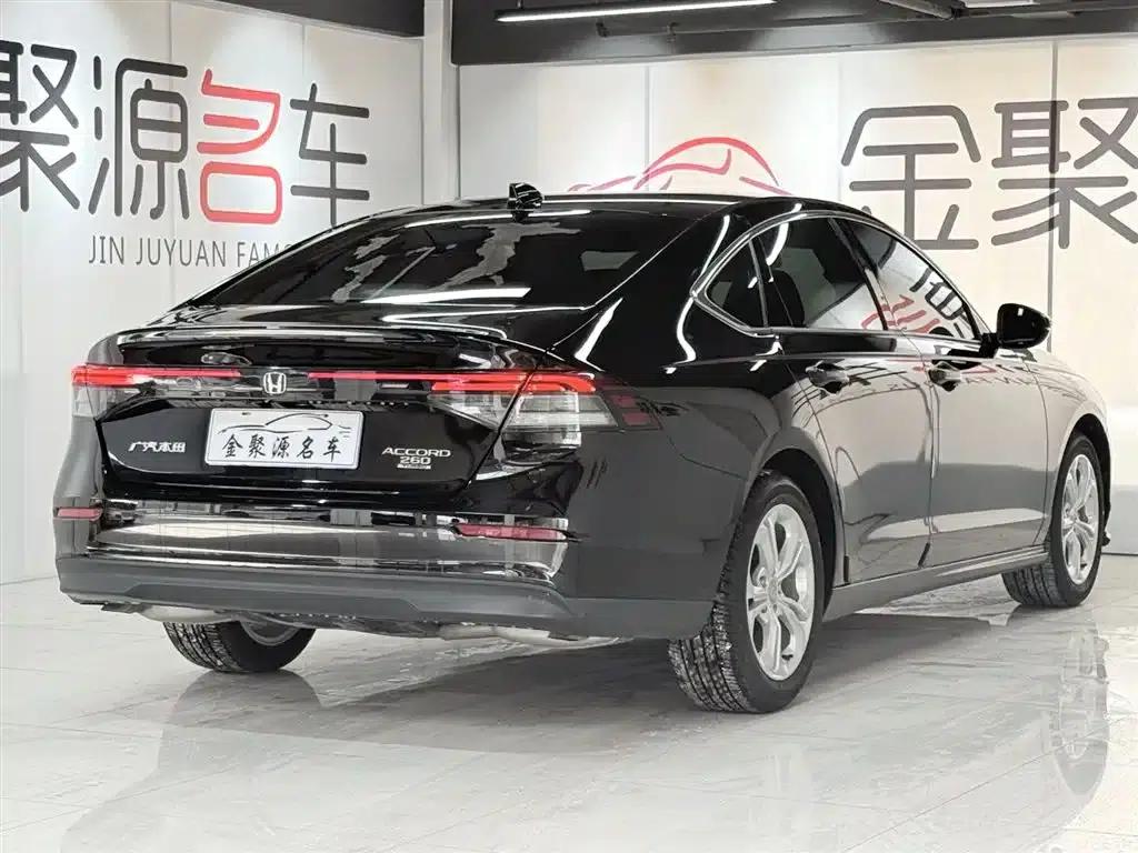 2024 Honda Accord 260TURBO Luxury Edition — миниатюра 6