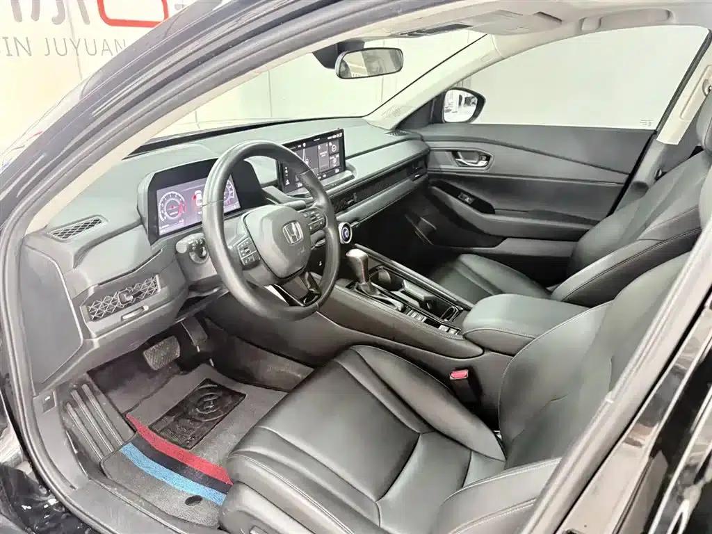2024 Honda Accord 260TURBO Luxury Edition — миниатюра 8