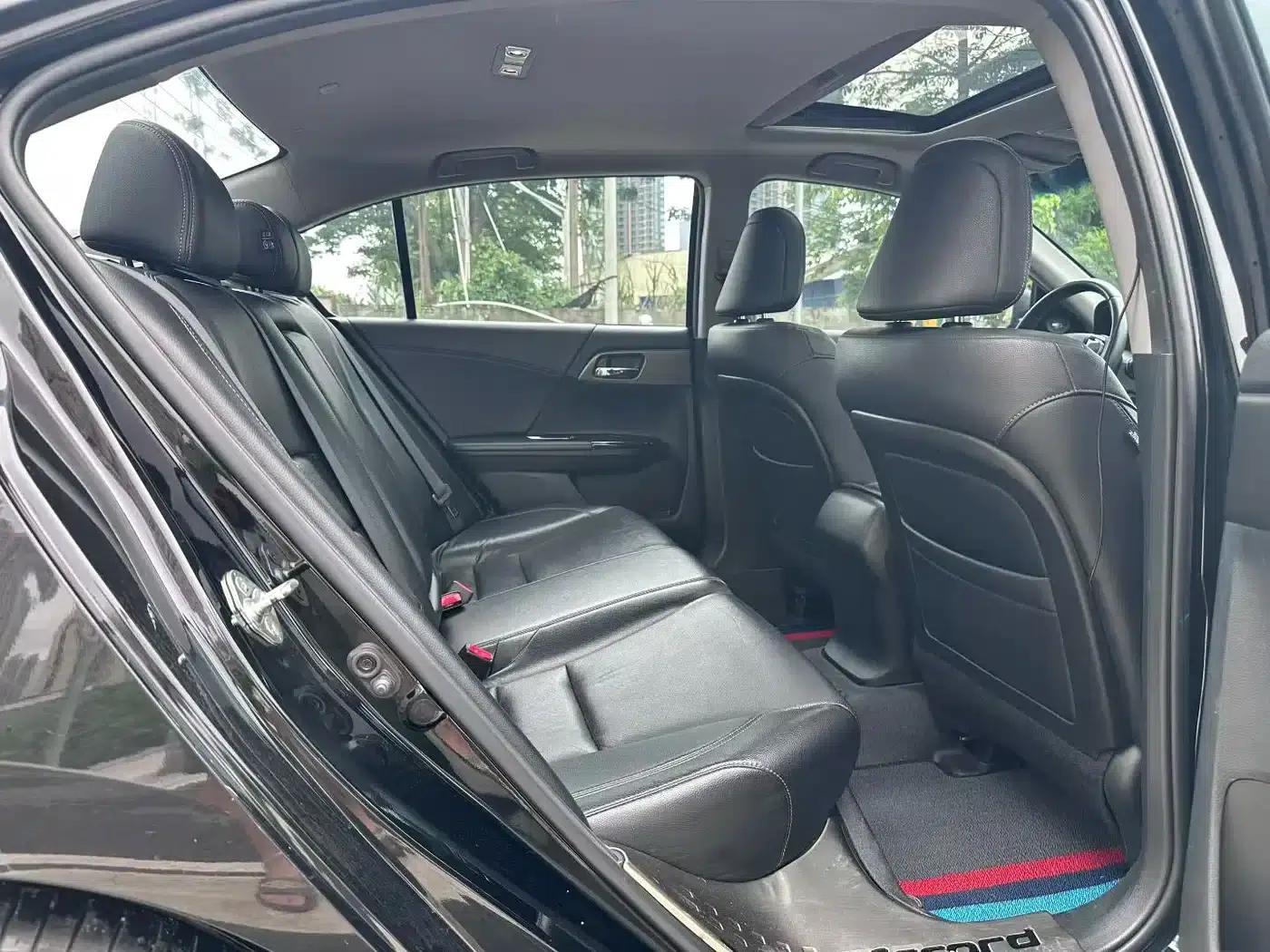 2015 Honda Accord 2.0L LXS Elite Edition — миниатюра 7