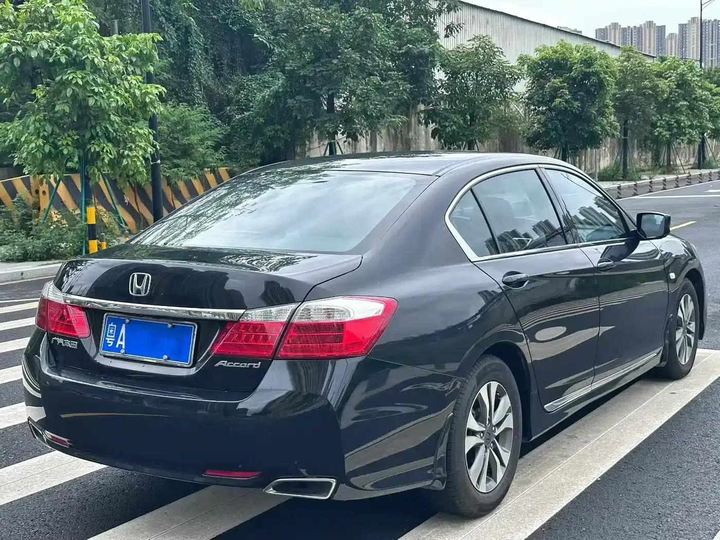 2015 Honda Accord 2.0L LXS Elite Edition — миниатюра 9