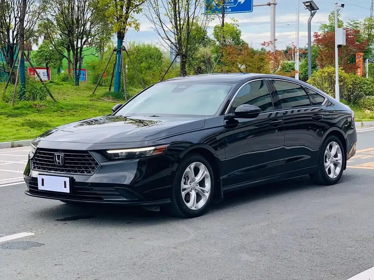 2024 Honda Accord 260TURBO Luxury Edition — миниатюра 1