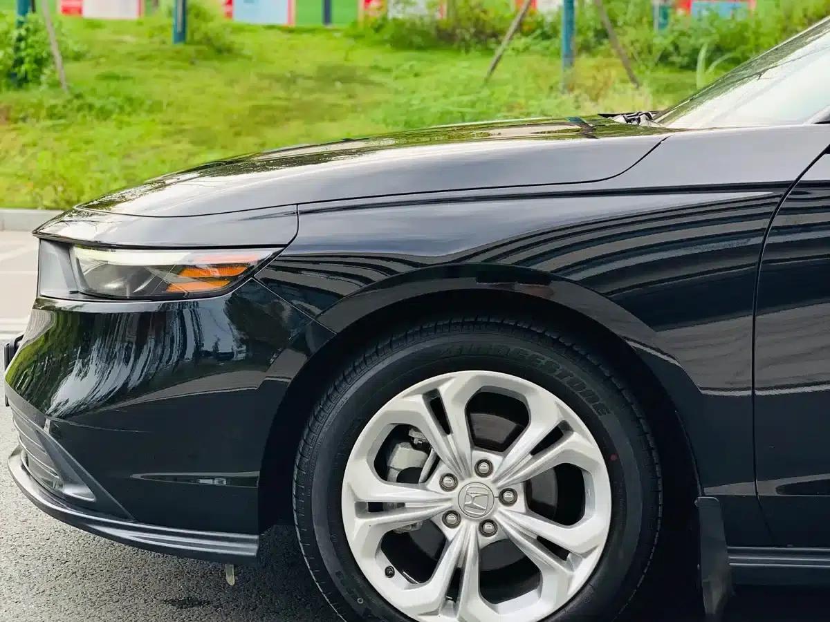 2024 Honda Accord 260TURBO Luxury Edition — миниатюра 5