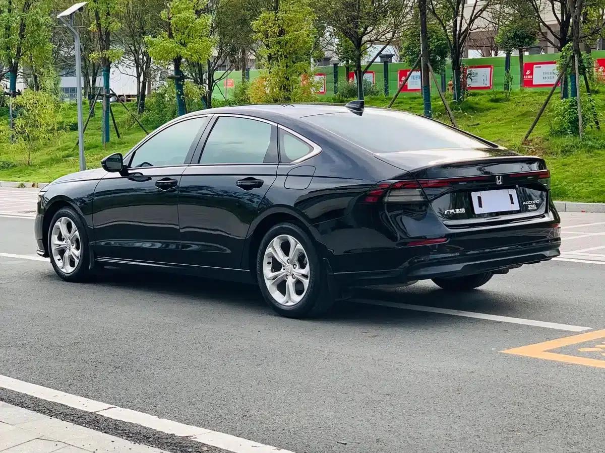 2024 Honda Accord 260TURBO Luxury Edition — миниатюра 7