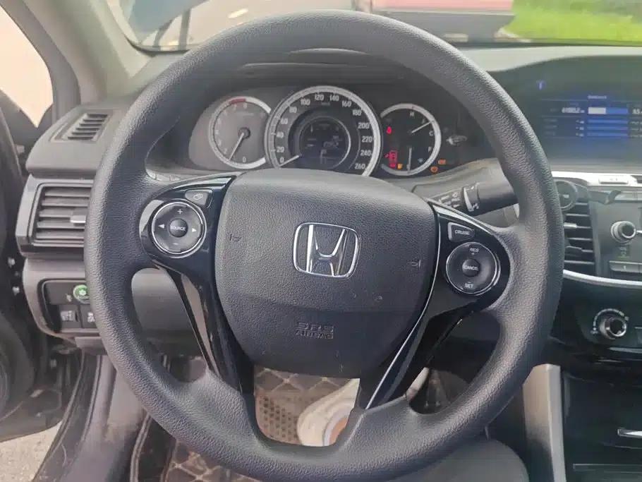 2016 Honda Accord 2.0L Comfort Edition — миниатюра 15