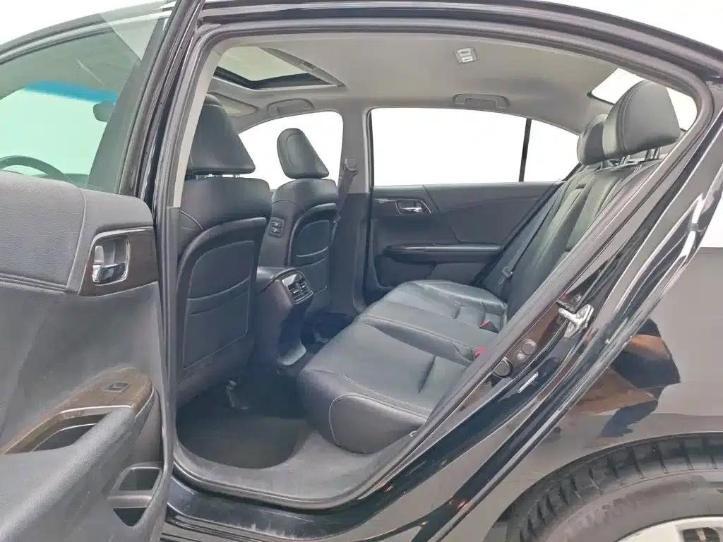 2014 Honda Accord 2.4L EXN Luxury Navigation Edition — миниатюра 15