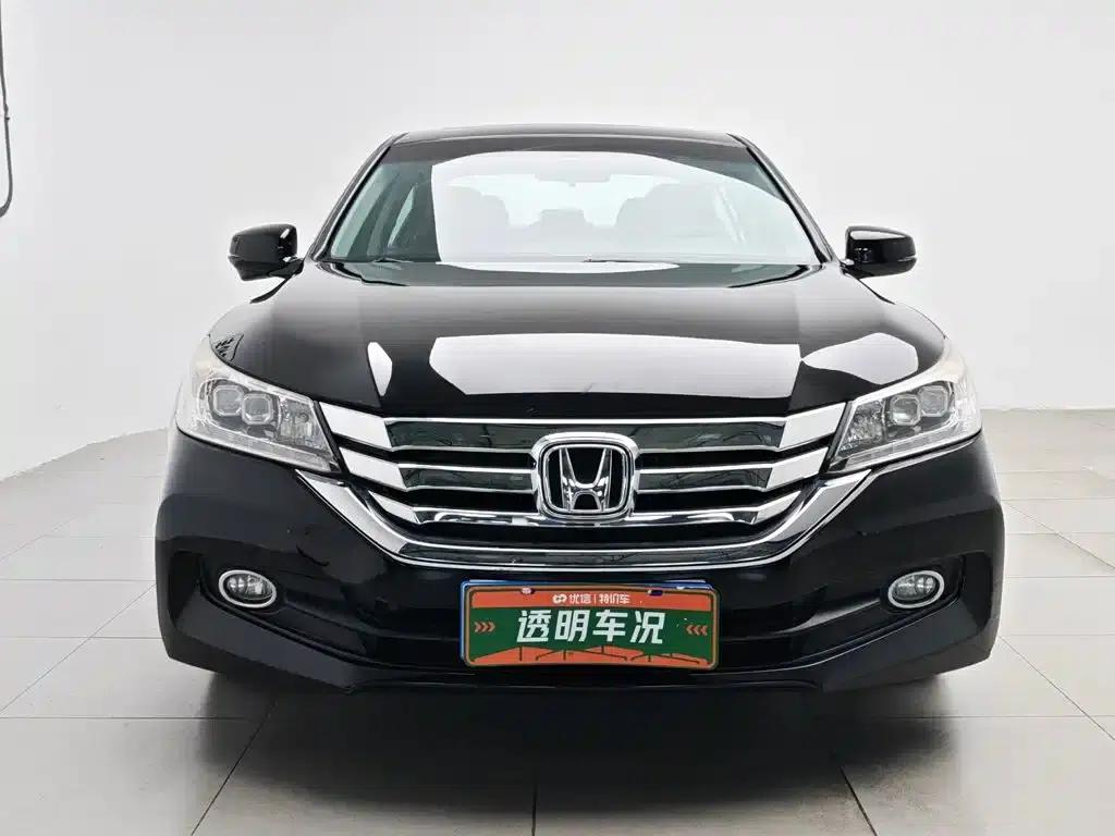 2014 Honda Accord 2.4L EXN Luxury Navigation Edition — миниатюра 3