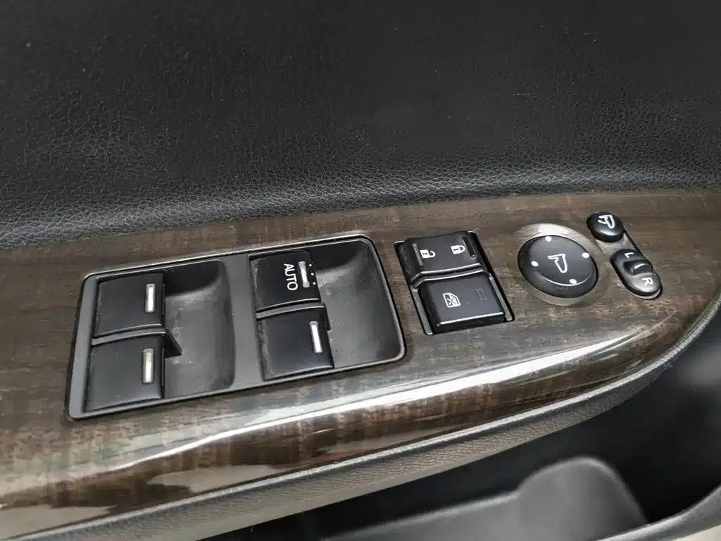 2014 Honda Accord 2.4L EXN Luxury Navigation Edition — миниатюра 9