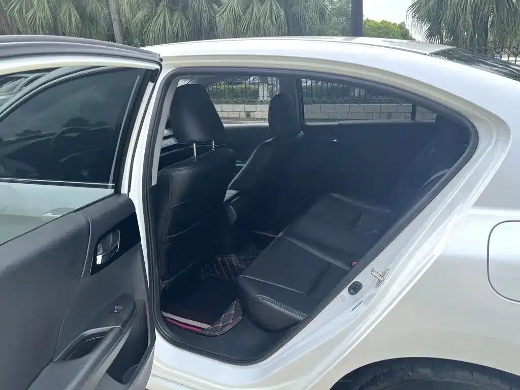2016 Honda Accord 2.0L Comfort Edition — миниатюра 6