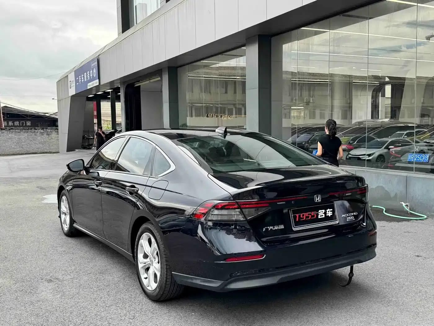 2024 Honda Accord 260TURBO Luxury Edition — миниатюра 7