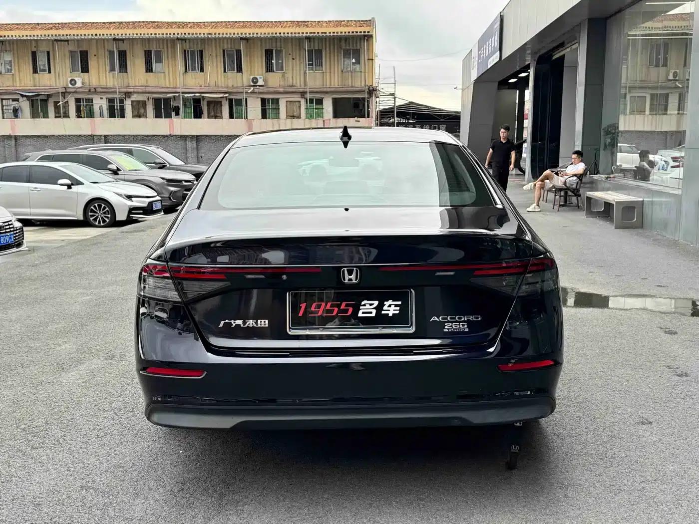2024 Honda Accord 260TURBO Luxury Edition — миниатюра 8