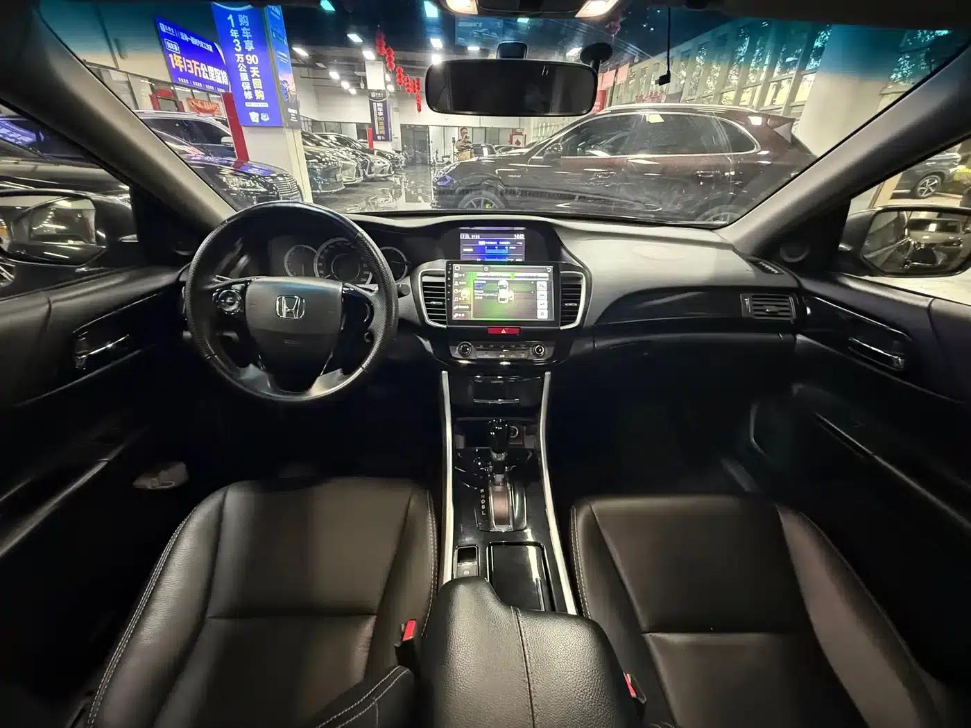 2016 Honda Accord 2.0L Comfort Edition — миниатюра 8