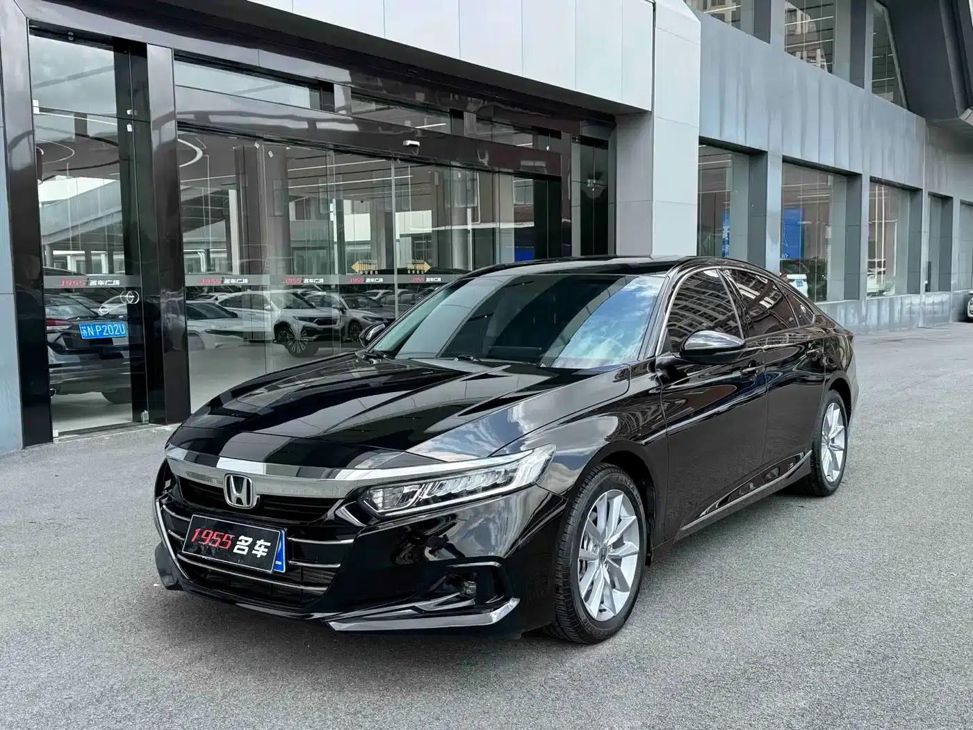 2022 Honda Accord 260TURBO Luxury Edition — миниатюра 1