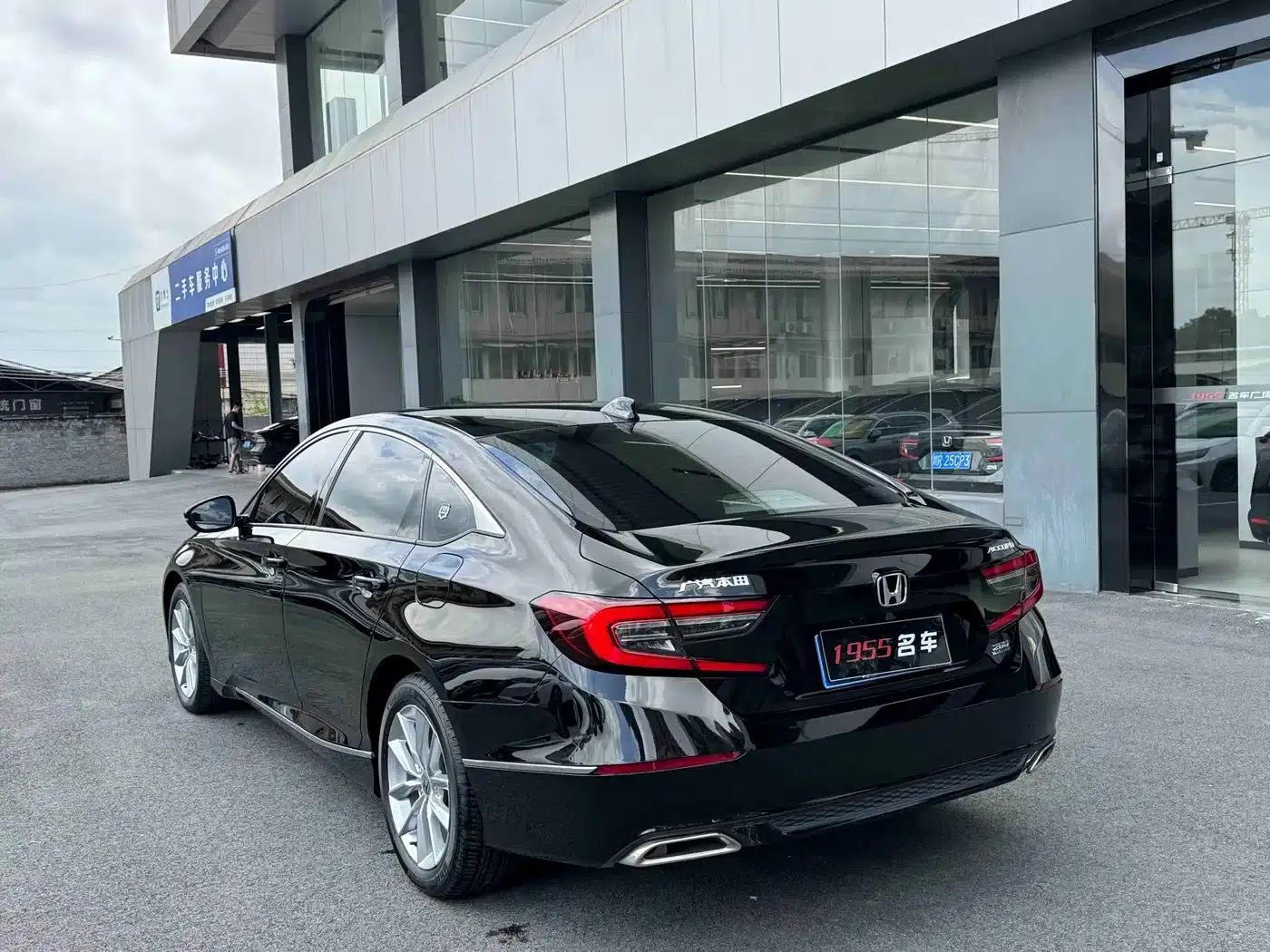 2022 Honda Accord 260TURBO Luxury Edition — миниатюра 7