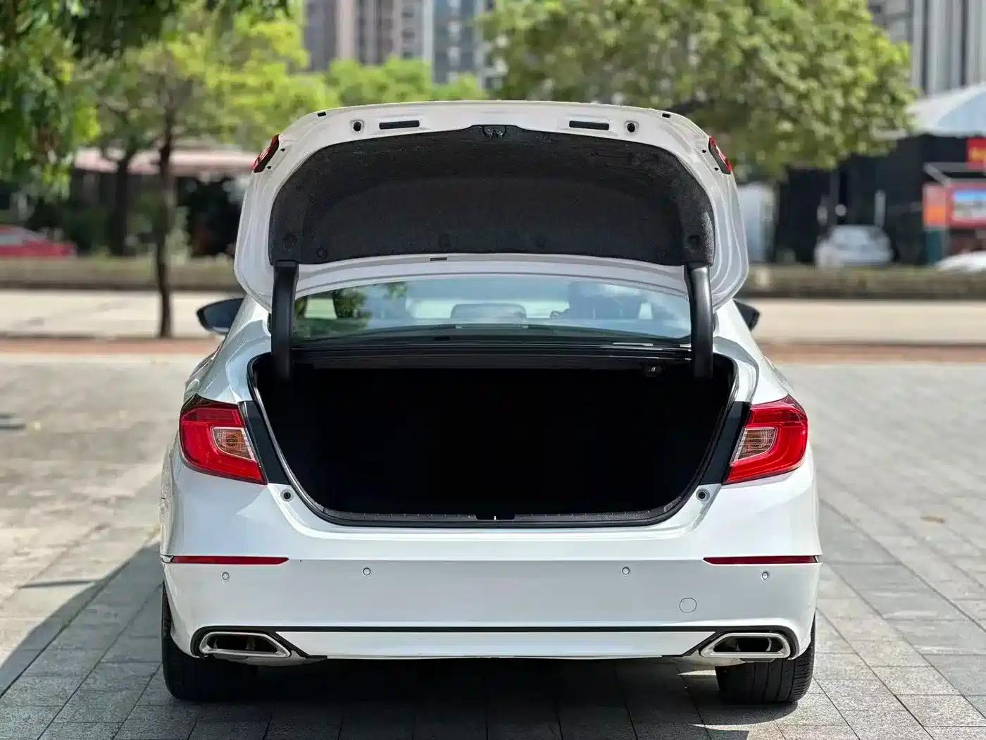 2018 Honda Accord 260TURBO Luxury Edition (China VI Emission Standard) — миниатюра 15