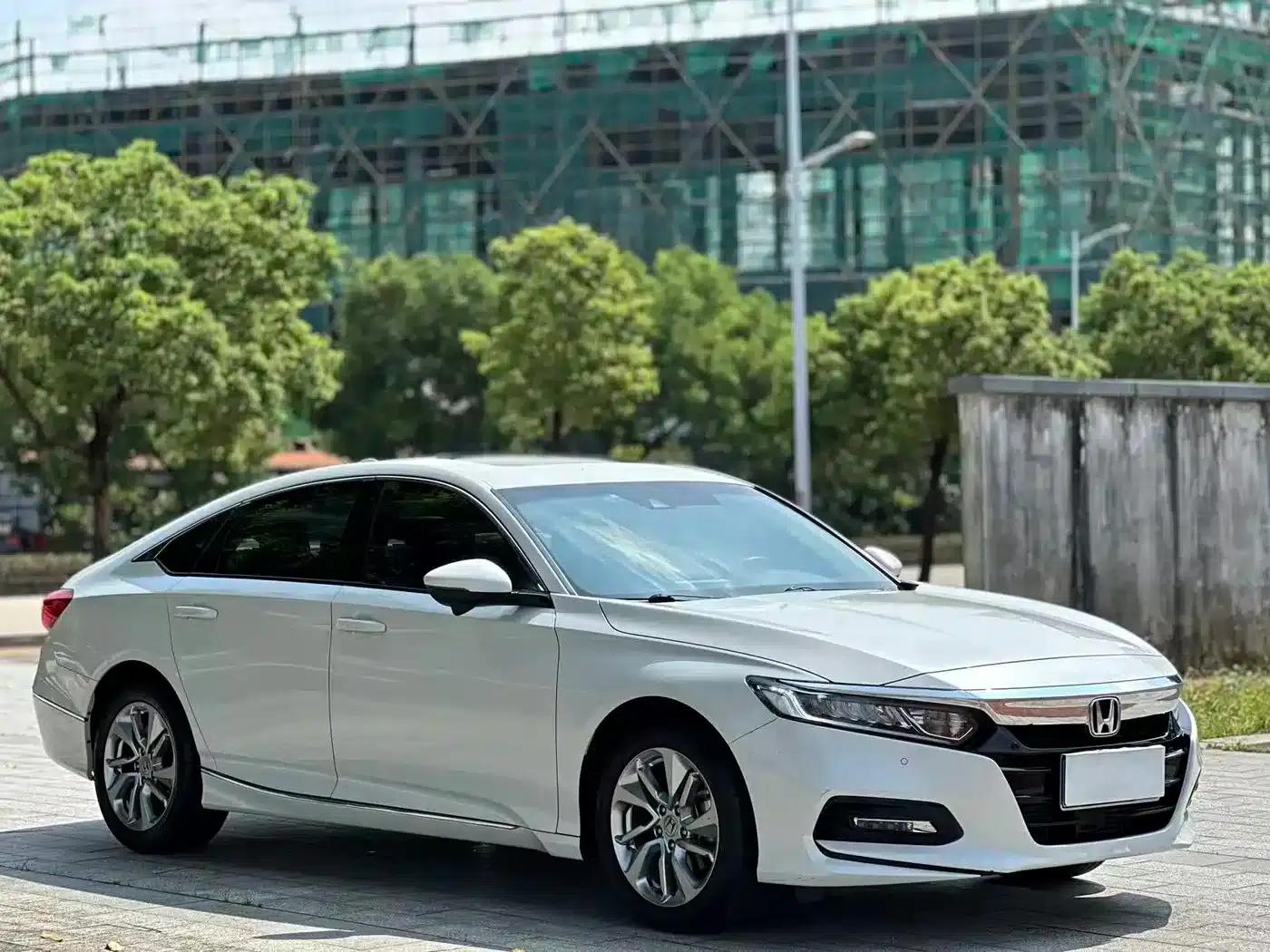2018 Honda Accord 260TURBO Luxury Edition (China VI Emission Standard) — миниатюра 3
