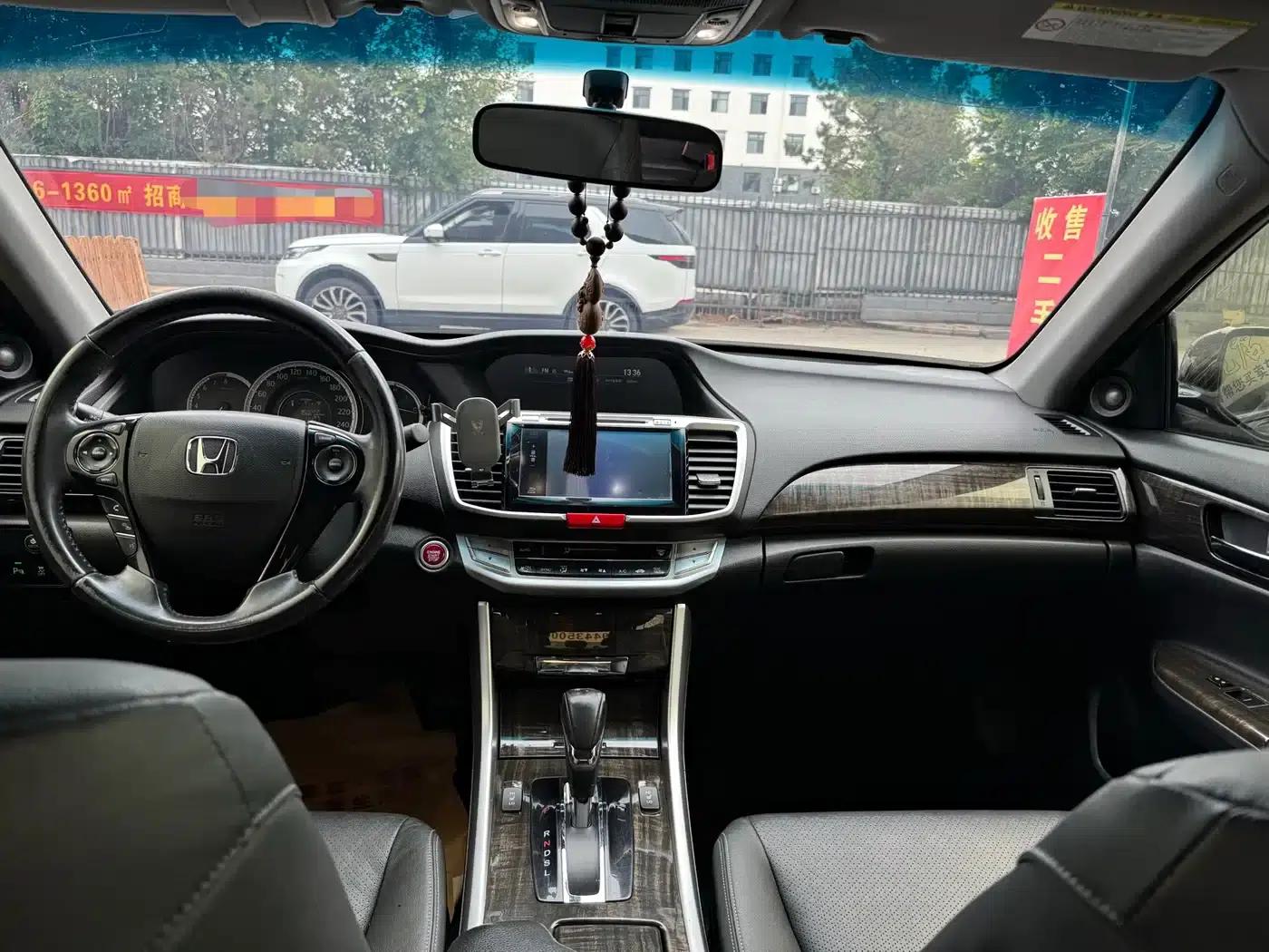 2014 Honda Accord 2.4L EX Luxury Edition — миниатюра 4