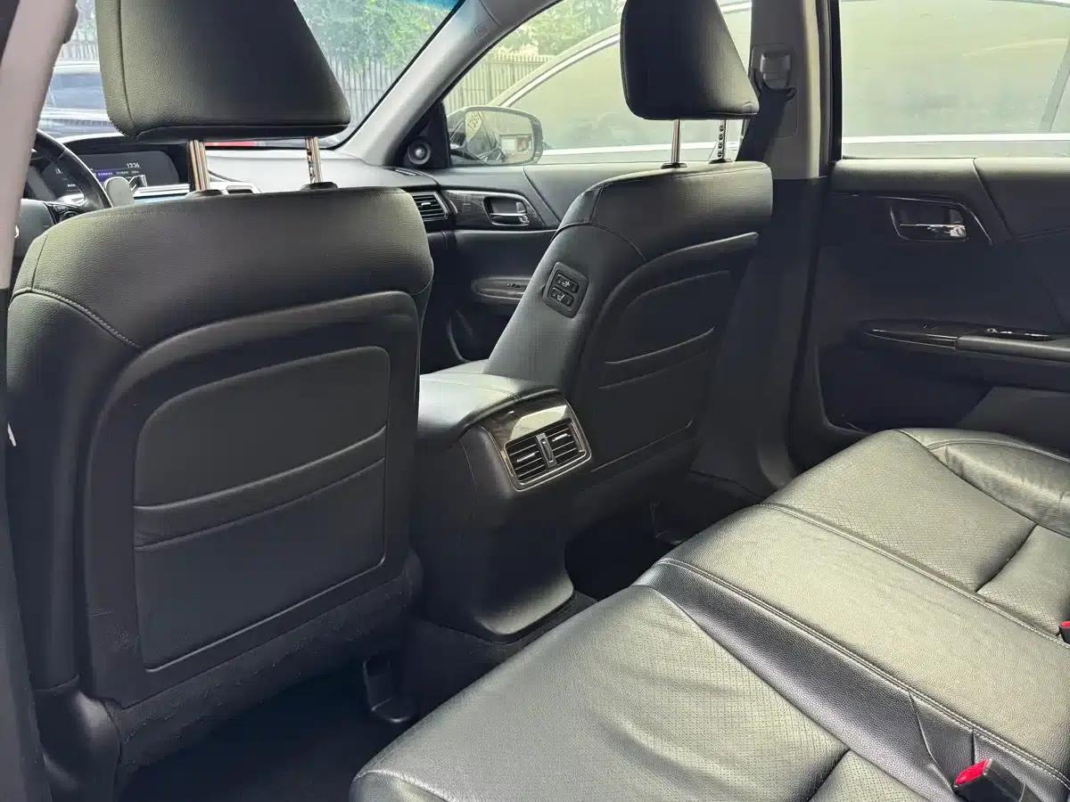 2014 Honda Accord 2.4L EX Luxury Edition — миниатюра 5