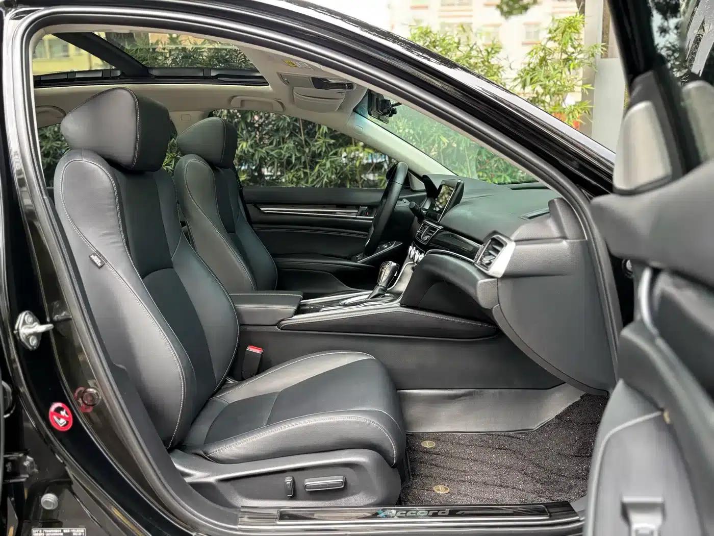 Accord 2022 260TURBO Phantom Night Premium Edition — миниатюра 10