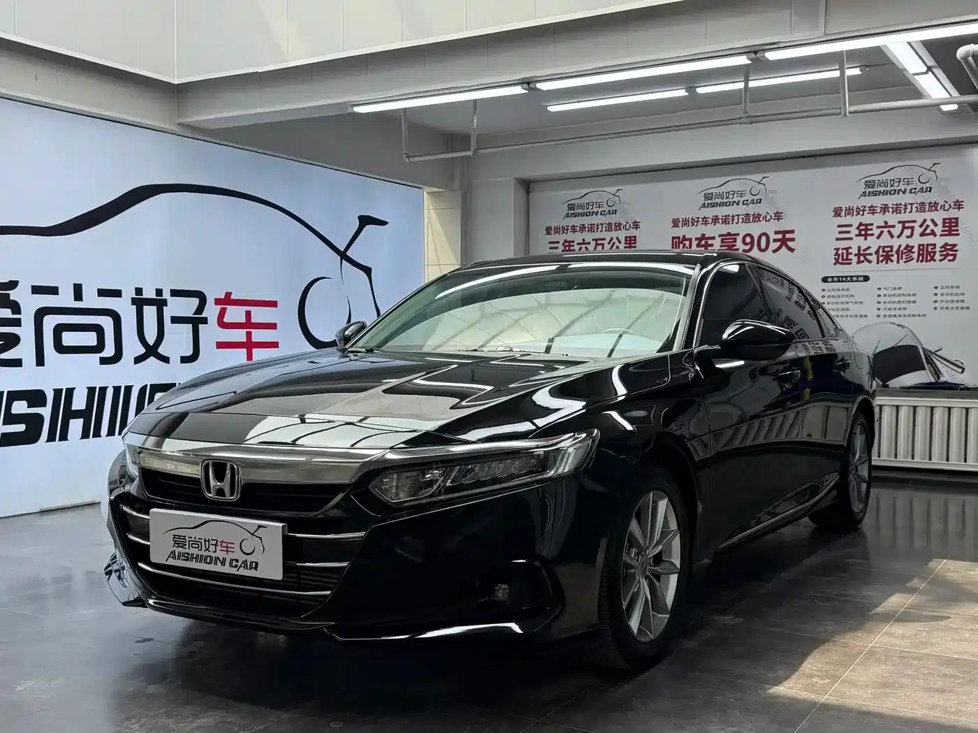2022 Honda Accord 260TURBO Luxury Edition — миниатюра 1