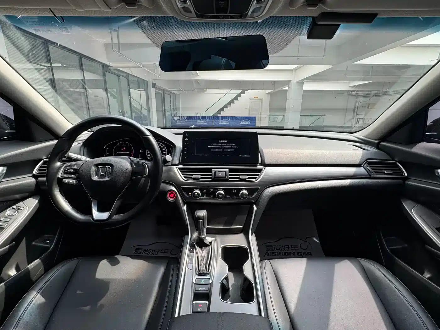 2022 Honda Accord 260TURBO Luxury Edition — миниатюра 9