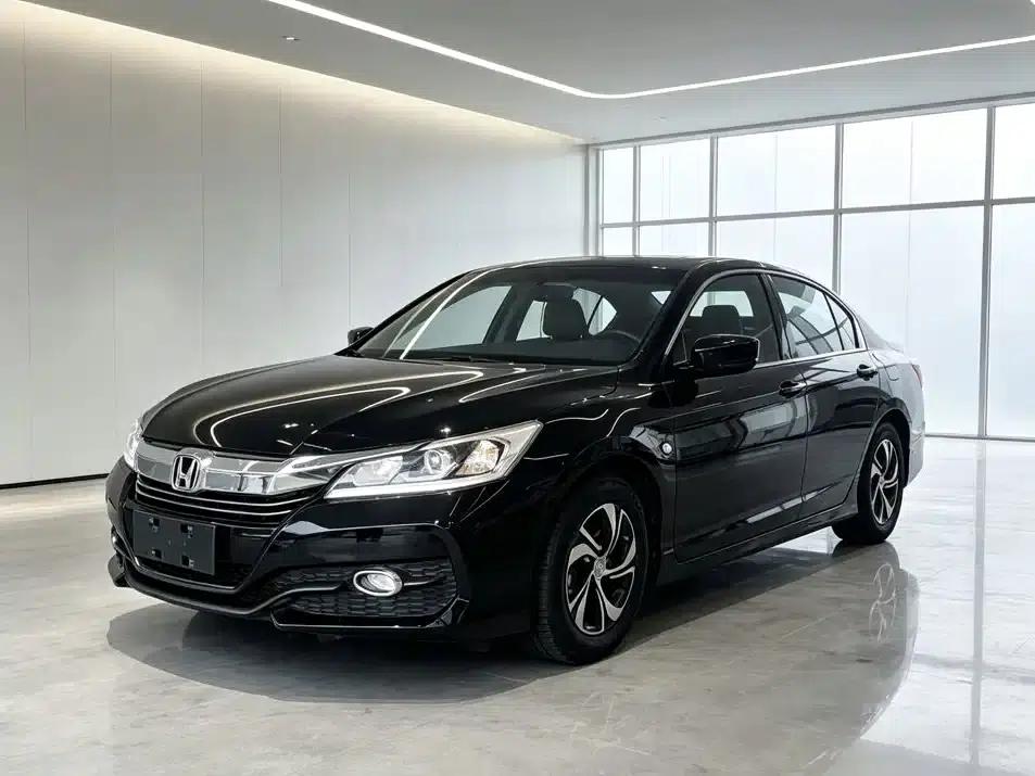 Accord 2016 2.0L Elite Edition — миниатюра 2