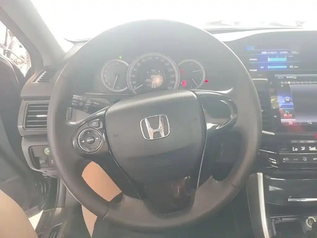 Accord 2016 2.0L Elite Edition — миниатюра 11