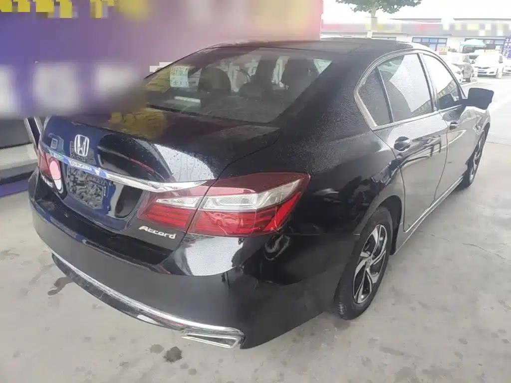 Accord 2016 2.0L Elite Edition — миниатюра 7