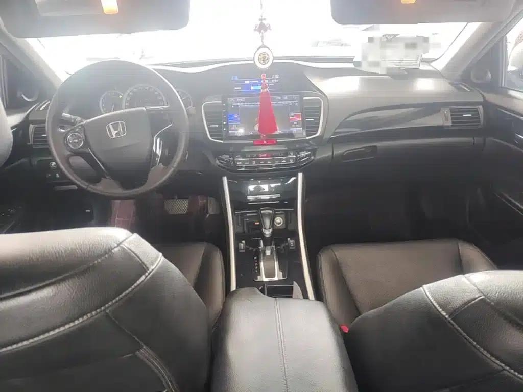 Accord 2016 2.0L Elite Edition — миниатюра 10