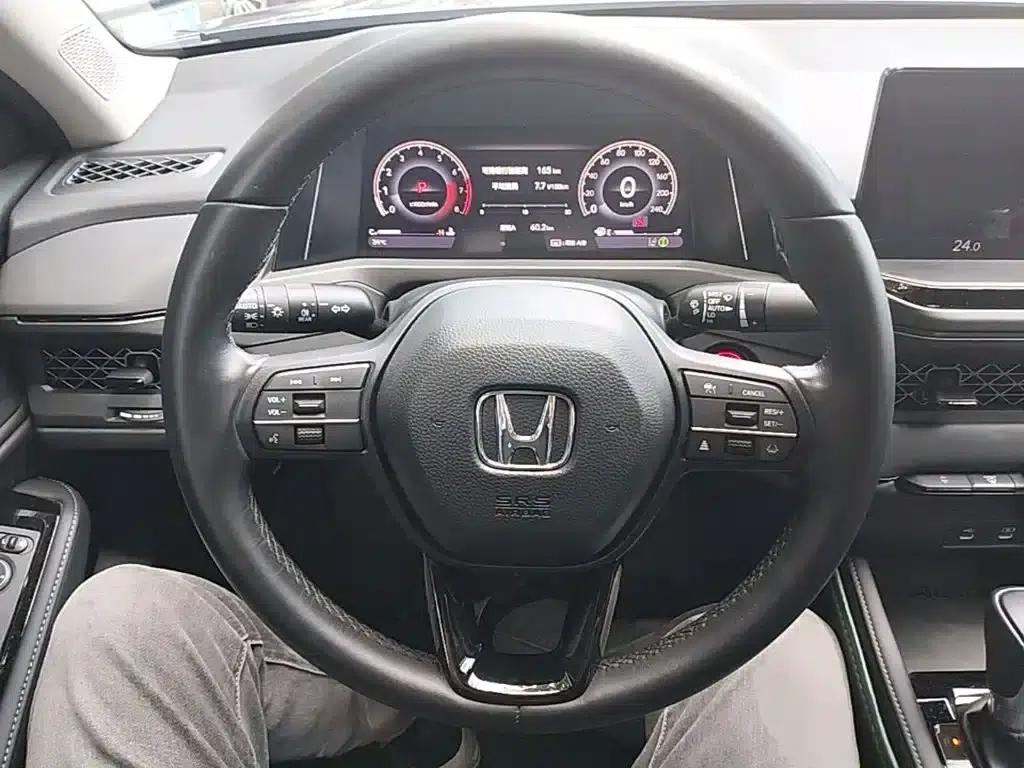 2024 Honda Accord 260TURBO Luxury Edition — миниатюра 11