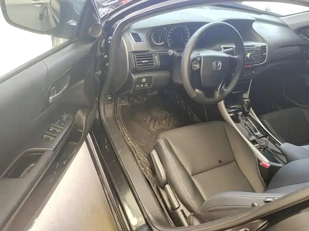 2016 Honda Accord 2.0L Comfort Edition — миниатюра 16