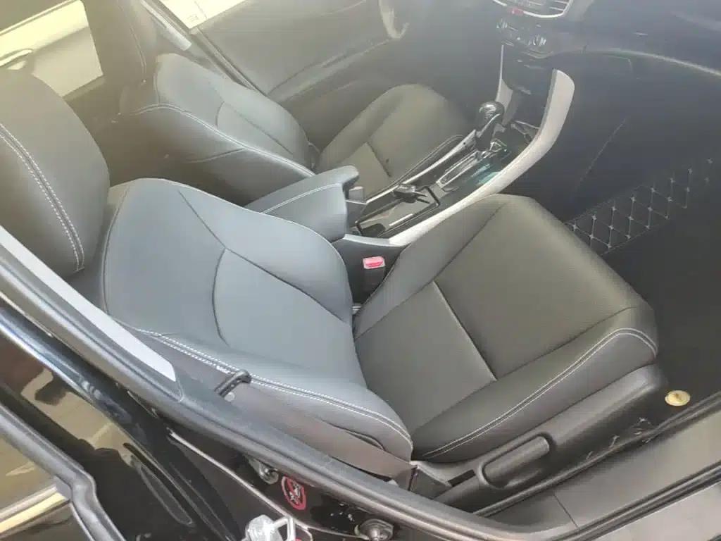 2016 Honda Accord 2.0L Comfort Edition — миниатюра 25