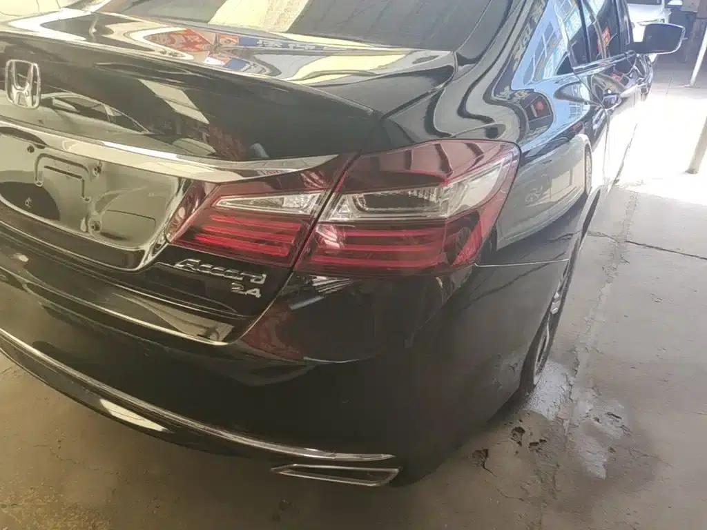 2016 Honda Accord 2.0L Comfort Edition — миниатюра 8