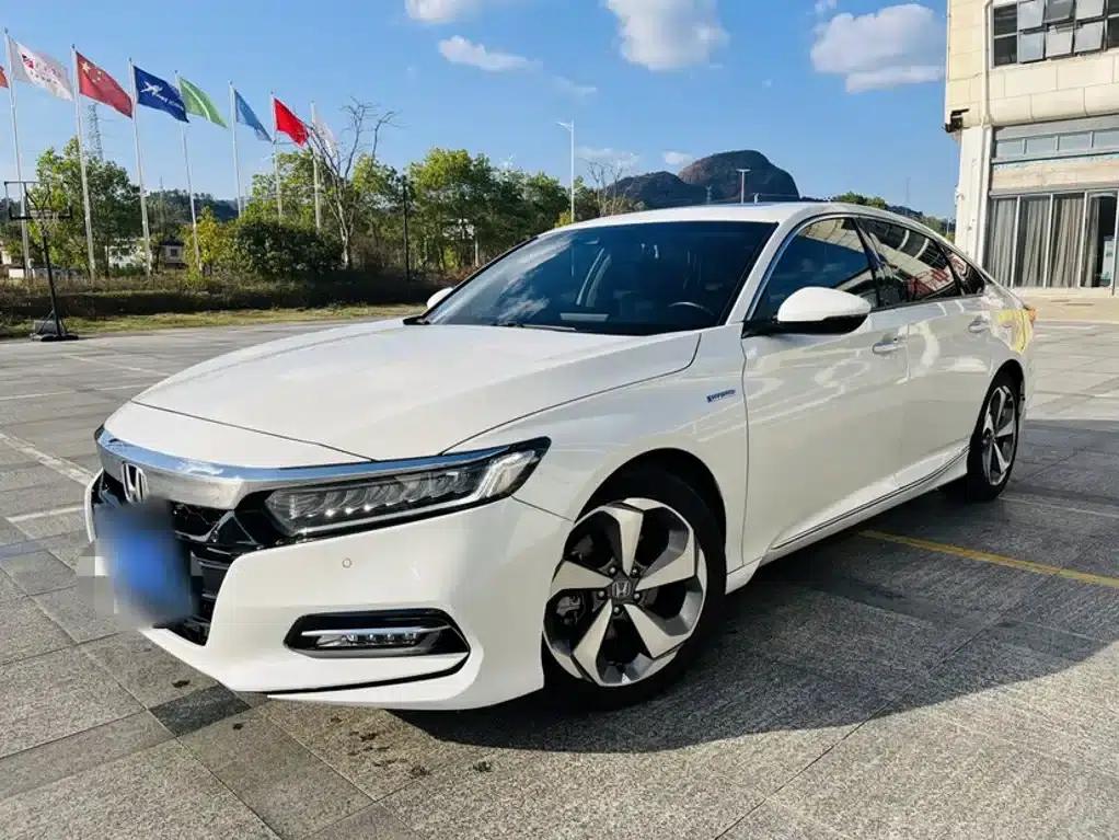 2018 Honda Accord Hybrid 2.0L Smart Edition (China VI Emission Standard) — миниатюра 1