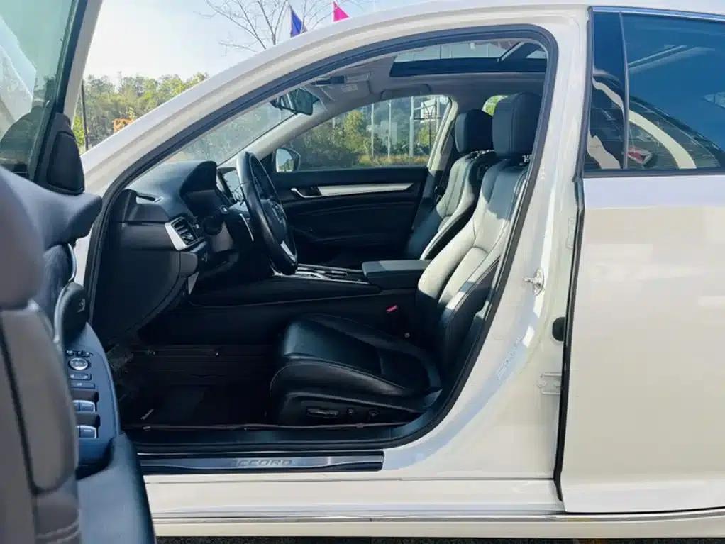 2018 Honda Accord Hybrid 2.0L Smart Edition (China VI Emission Standard) — миниатюра 13