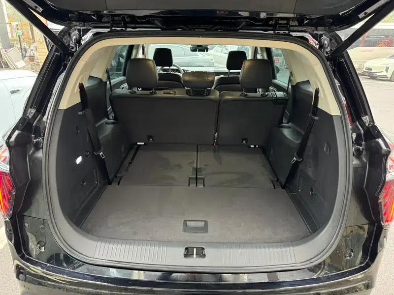 Hongqi HS7 PHEV 2024 2.0T AWD Flagship Edition 7-seater — миниатюра 13