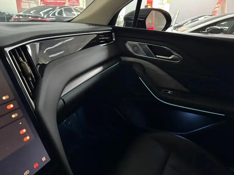 Hongqi HS7 PHEV 2024 2.0T AWD Flagship Edition 7-seater — миниатюра 5