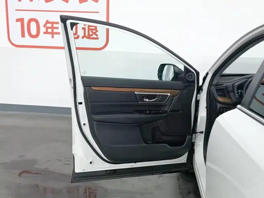 Honda CR-V 2021 240TURBO CVT 2WD Fashion Edition — миниатюра 8