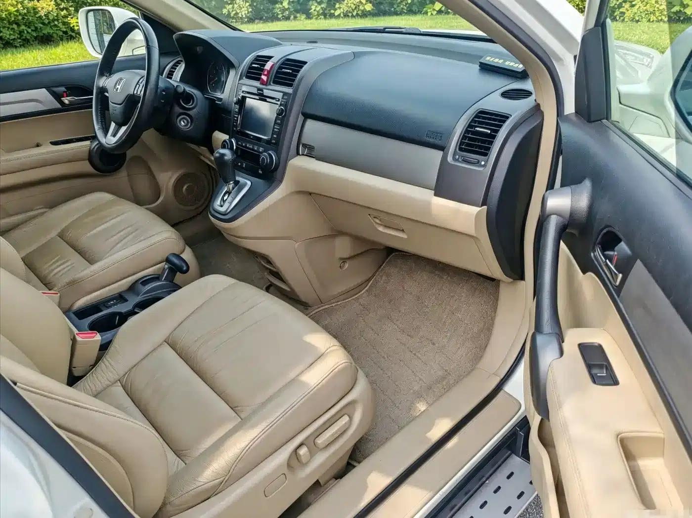 Honda CR-V 2010 2.4L Automatic 4WD Premium Navigation Edition — миниатюра 5