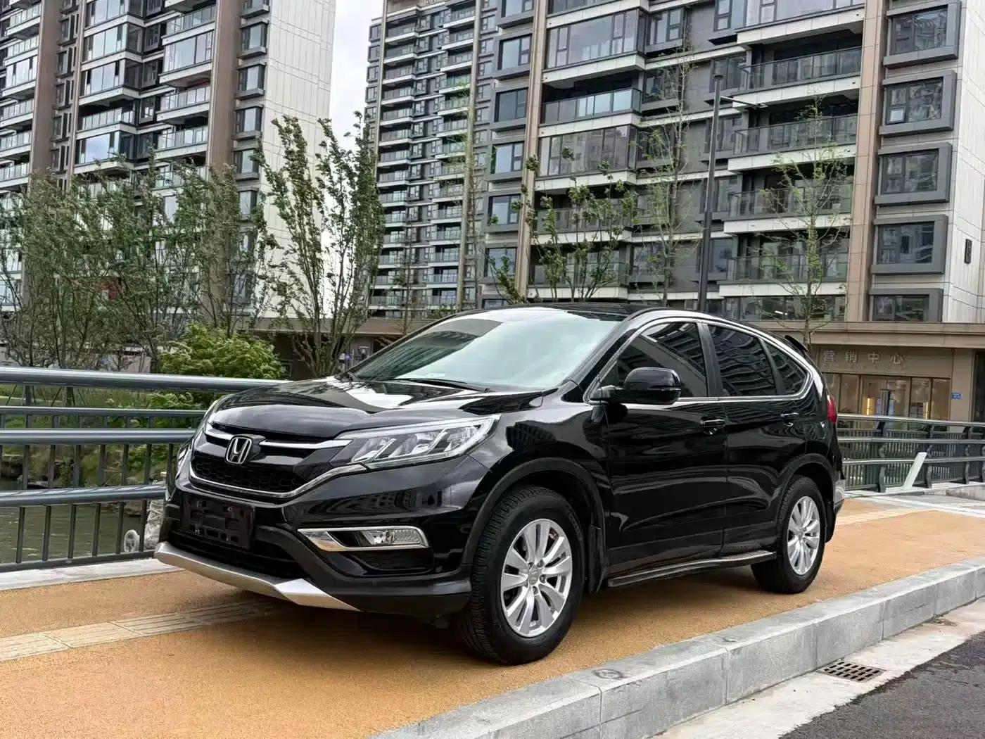 Honda CR-V 2016 2.0L 2WD Classic Edition — миниатюра 1