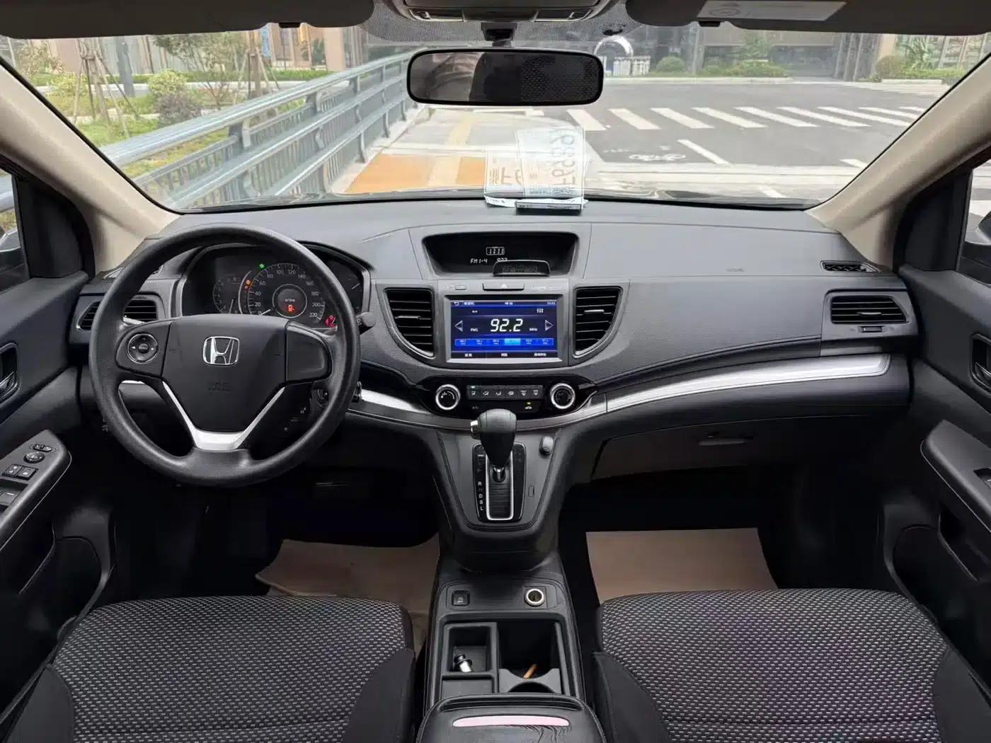 Honda CR-V 2016 2.0L 2WD Classic Edition — миниатюра 11