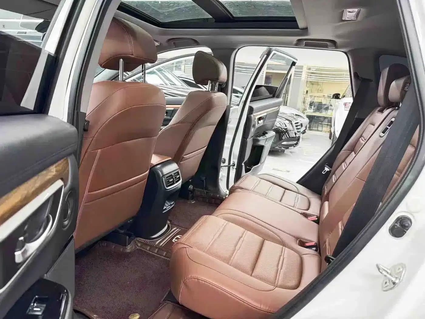 Honda CR-V 2021 240TURBO CVT 2WD Fashion Edition — миниатюра 8