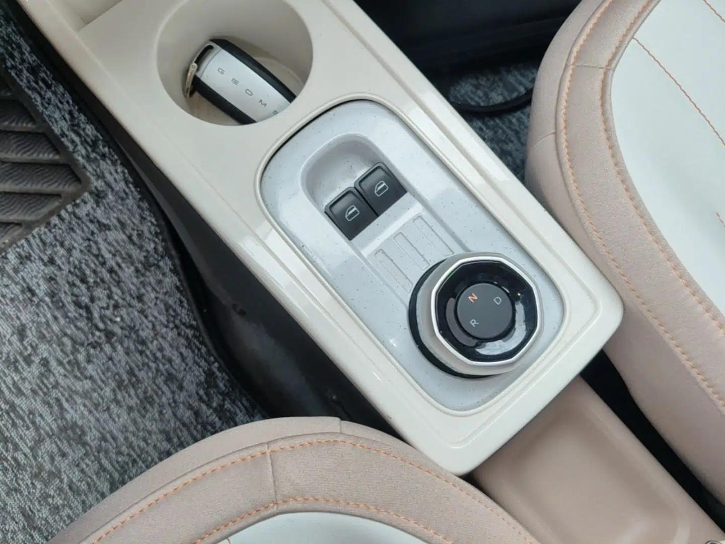 Geely Galaxy Panda 2023 Panda Mini 200km Endurance Bear — миниатюра 16