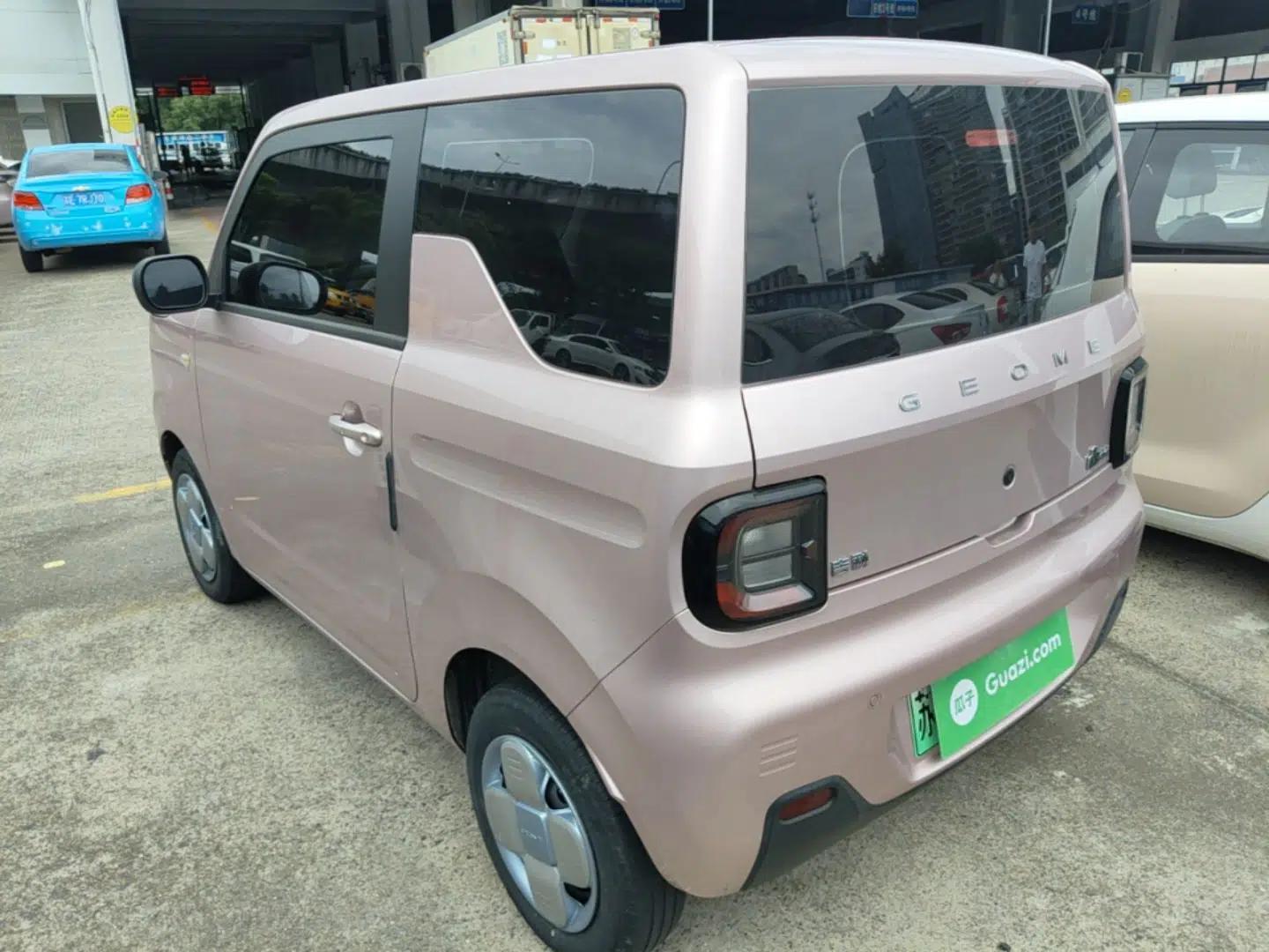 Geely Galaxy Panda 2023 Panda Mini 200km Endurance Bear — миниатюра 4
