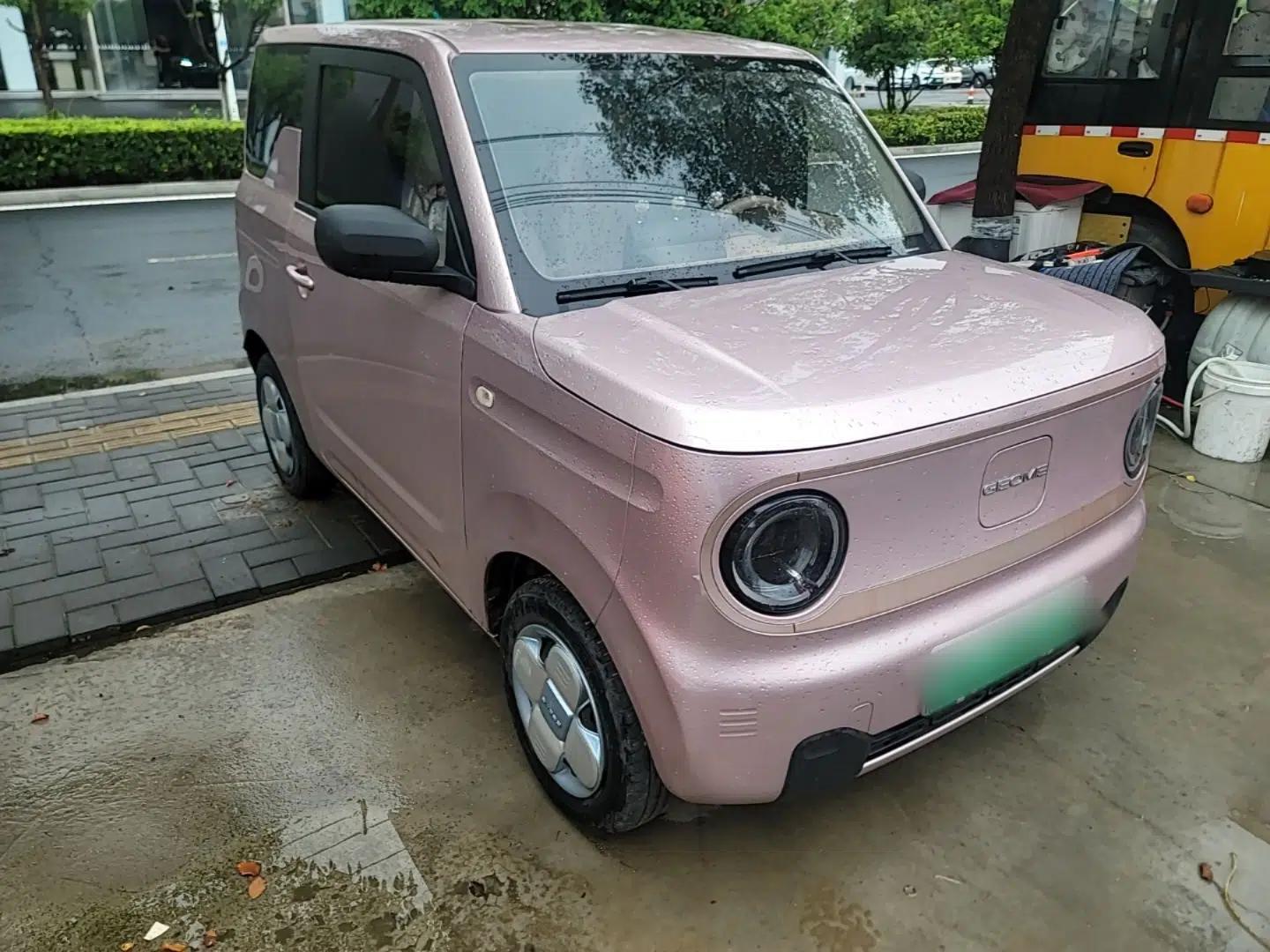 Geely Galaxy Panda 2023 Panda Mini 200km Endurance Bear — миниатюра 3