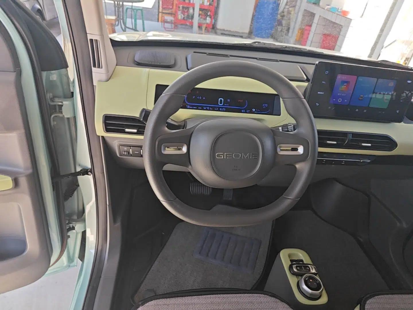 Geely Galaxy Panda 2023 Panda Mini 200km Endurance Bear — миниатюра 18