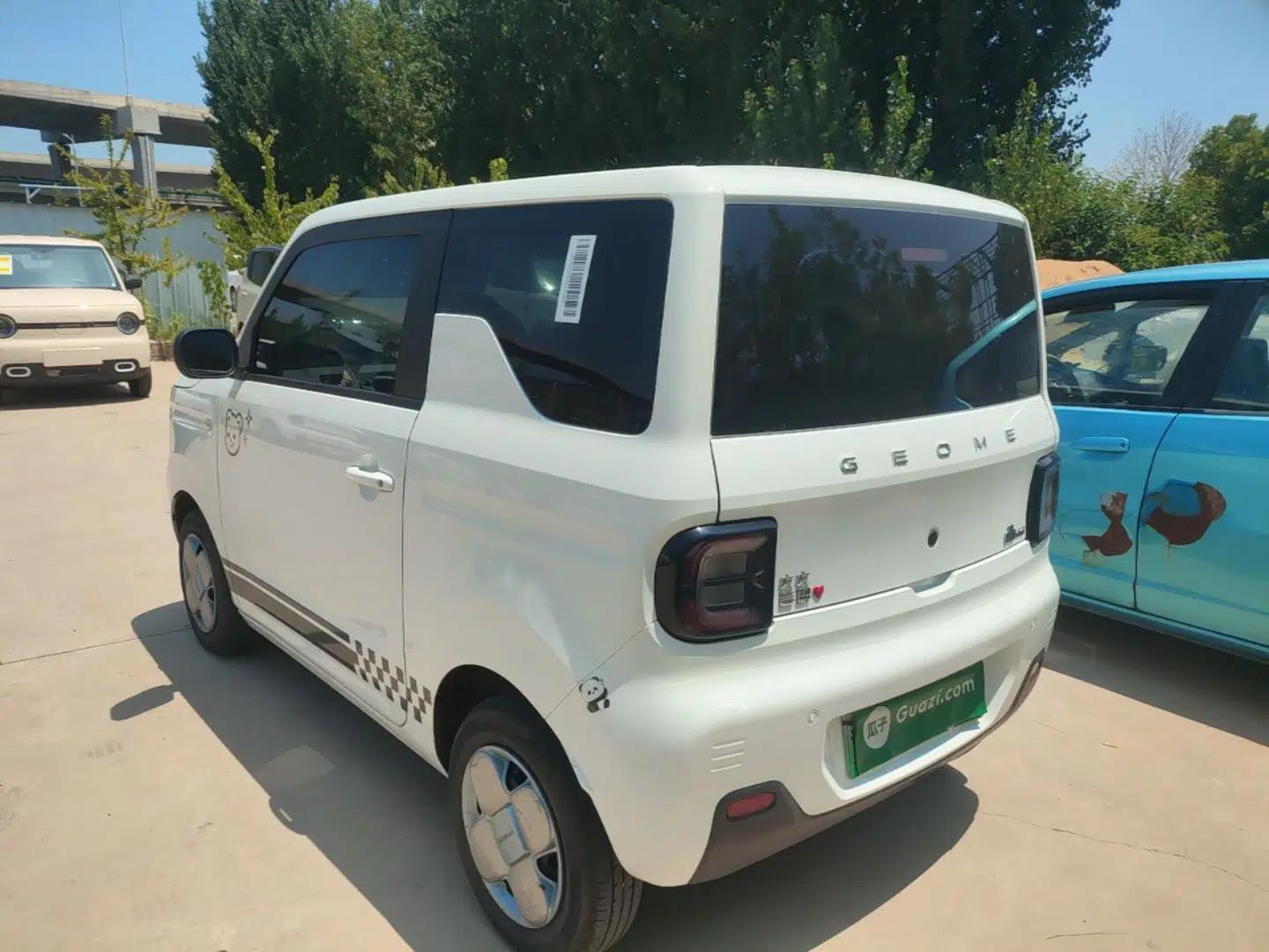 Geely Galaxy Panda 2024 Panda Mini 200km Endurance Bear — миниатюра 4