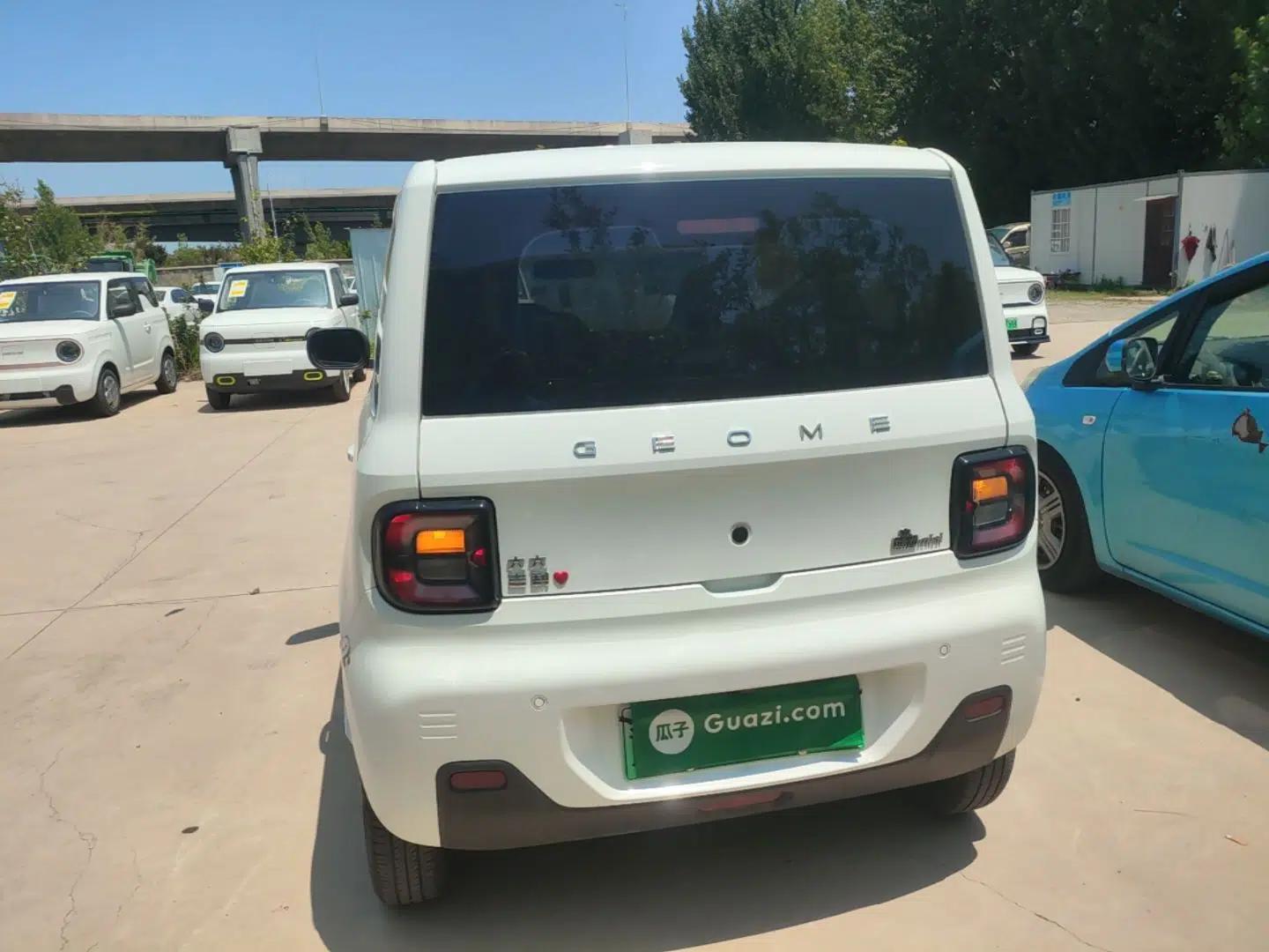 Geely Galaxy Panda 2024 Panda Mini 200km Endurance Bear — миниатюра 5