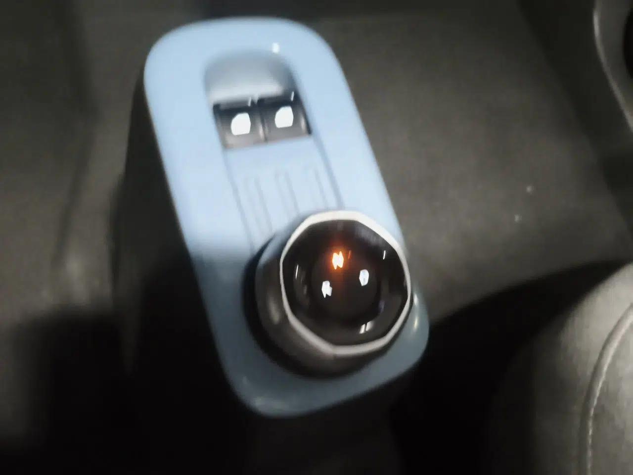 Geely Galaxy Panda 2023 Panda Mini 200km Endurance Bear — миниатюра 11