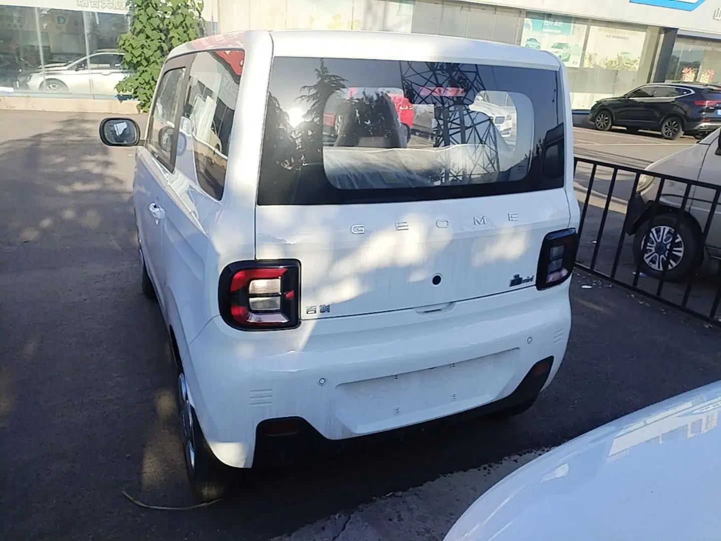 Geely Galaxy Panda 2024 Panda Mini 200km Endurance Bear — миниатюра 5